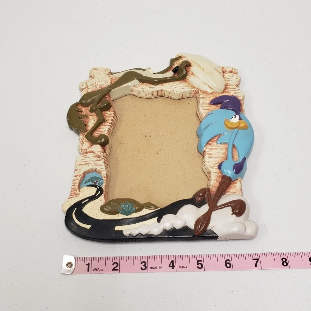 Warner Brothers Looney Tunes Wile E Coyote Road Runner Vintage Photo Frame - Picture 7 of 10